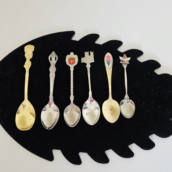 Vintage 1960s Souvenir Collectible Spoons Lot Of Six Westminster Abbey Countries - Picture 1 of 16